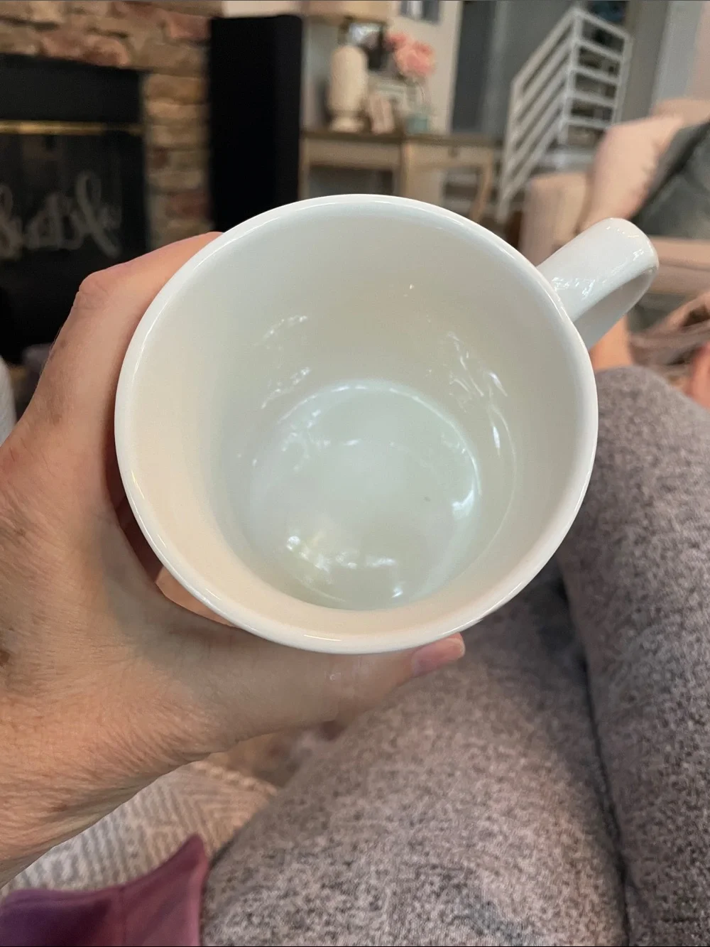 Grace White Porcelain Mug with Script Logo - Picture 3 of 3
